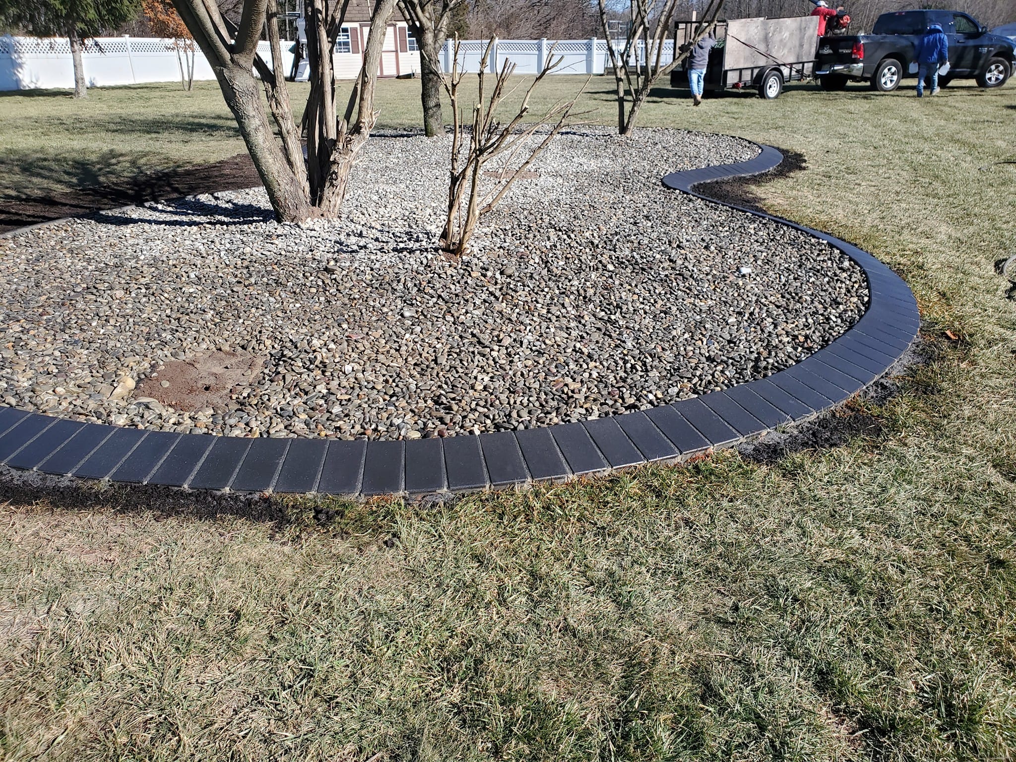 Landscaping & Mulch work image 33